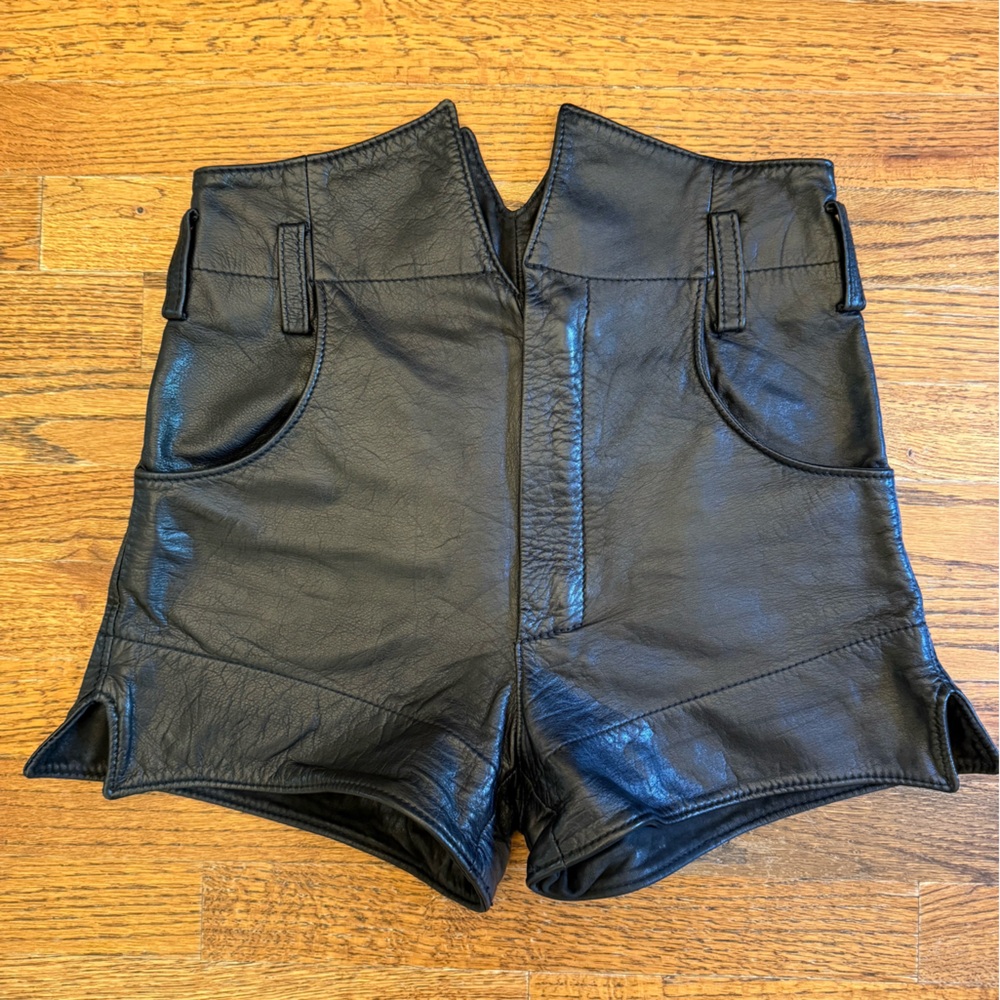 Pyrate-Style Rare Designer Black Leather Shorts German Sz 36 US Sz 6 - Picture 2 of 6